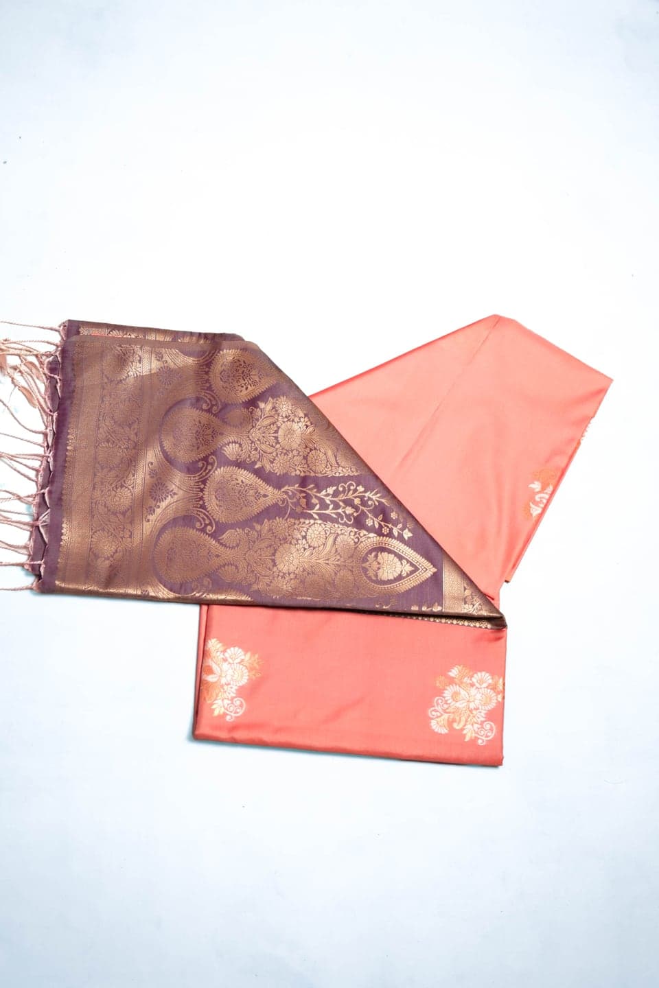 Coral Dusk Pink Kanchivaram Silk Saree thumbnail 3