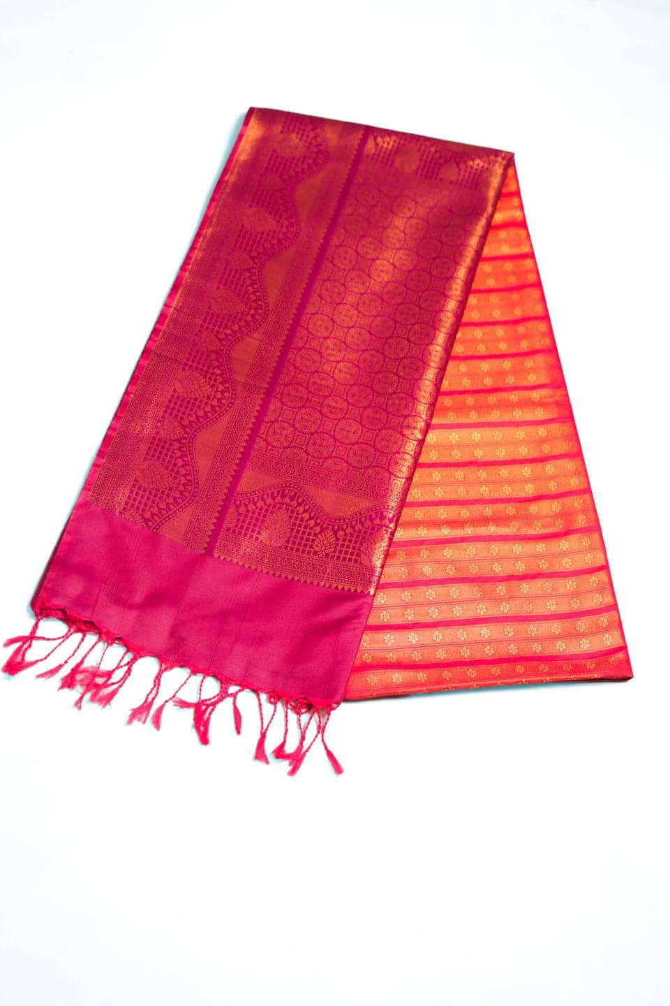 Vermilion Radiance Kanchivaram Soft Silk Saree thumbnail 2