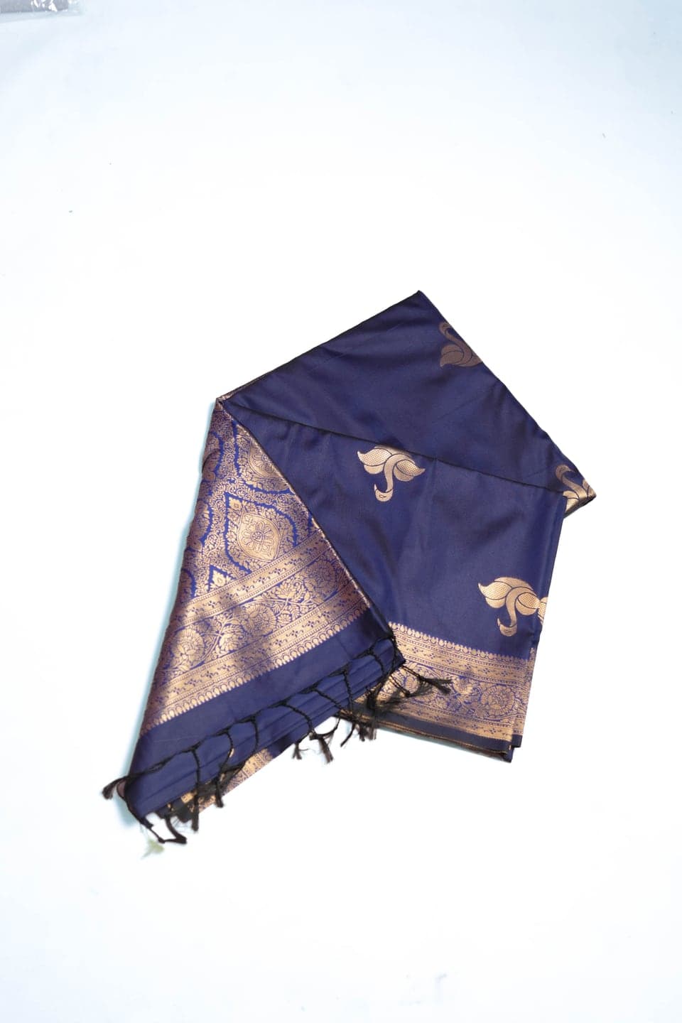Midnight Sapphire Silk Saree with Antique Gold Buttas thumbnail 4